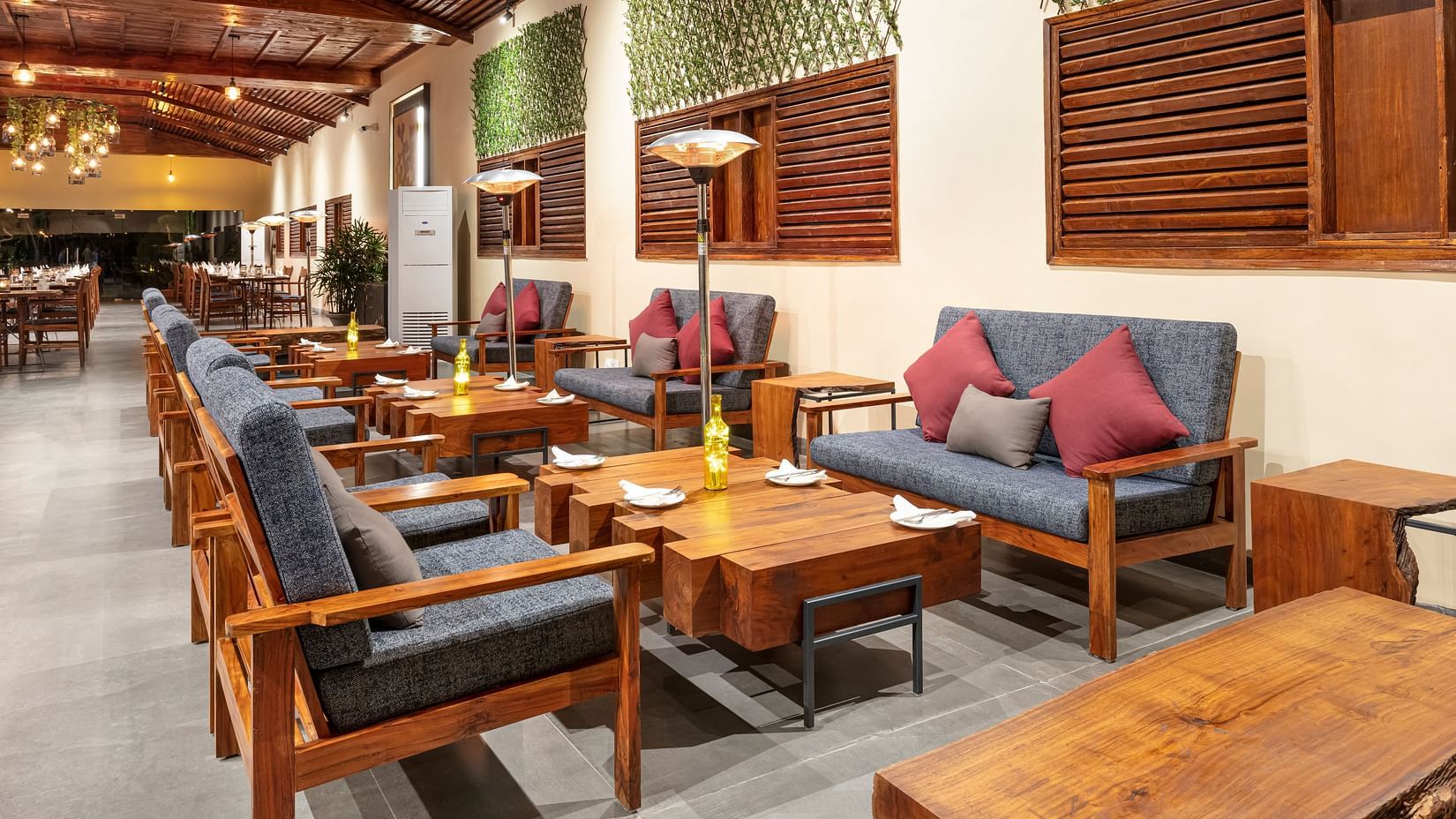RESTAURANT BAR SITTING FINAL
