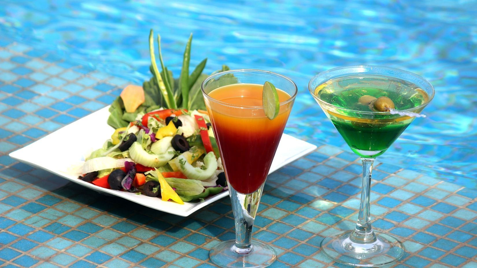 Cocktails at Clarks Avadh