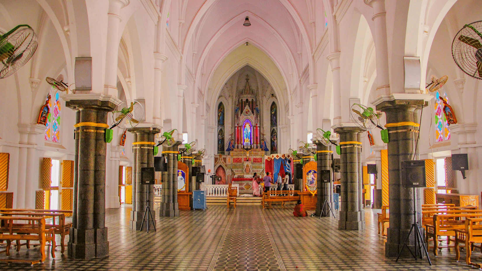 Image of the church from the inside