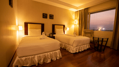 Executive Room twin Bed 1