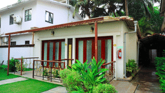 facade of Luxury Villa - White pearl suites by rosetum 