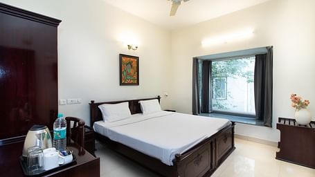 Deluxe Queen Room