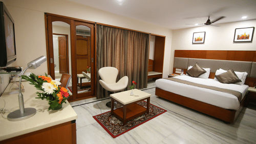 Suite at Hotel Daspalla Executive Court Vishakapatnam 4