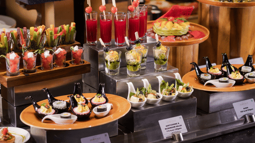 buffet setup at Suvarna Mahal restaurant at Heritage Village Resort & Spa, Manesar