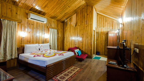 interior of a bedroom in Lagoon Suite 14