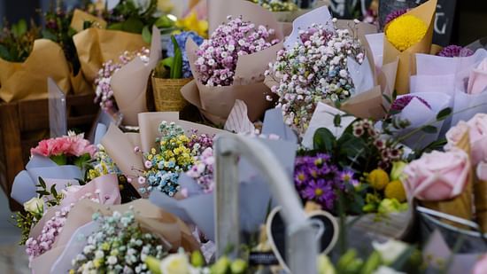flower shop in Kolkata,  HHI Kolkata, Luxury hotel in Kolkata