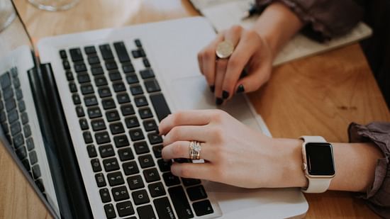 christin-hume-hBuwVLcYTnA-unsplash