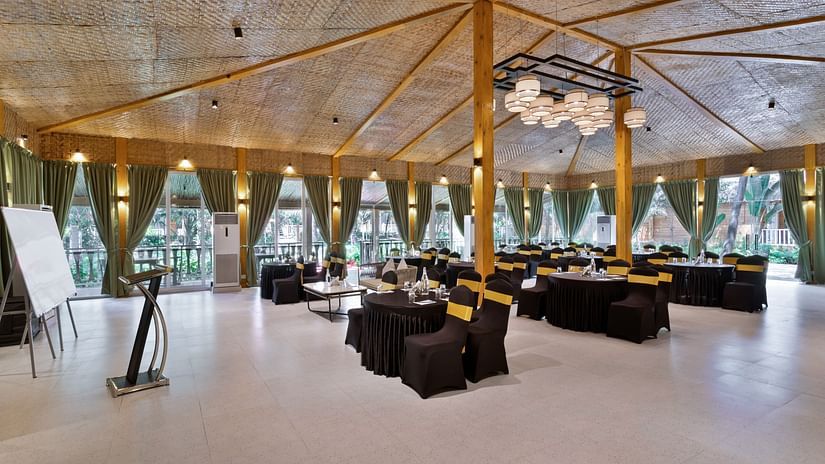 Banquet hall with serene interior decoration at Aralea Beach Resort by Stone Wood, Morjim
