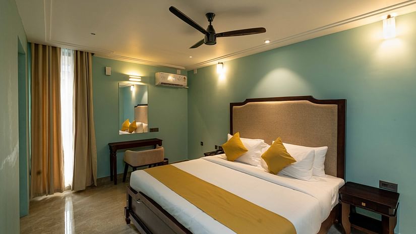 Suite bedroom