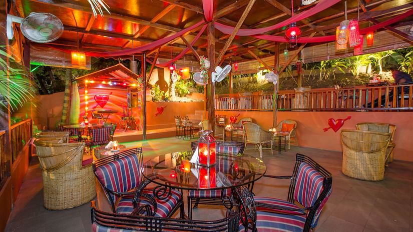 An overview of the Love Garden with seating arrangements - Hotel Shompen
