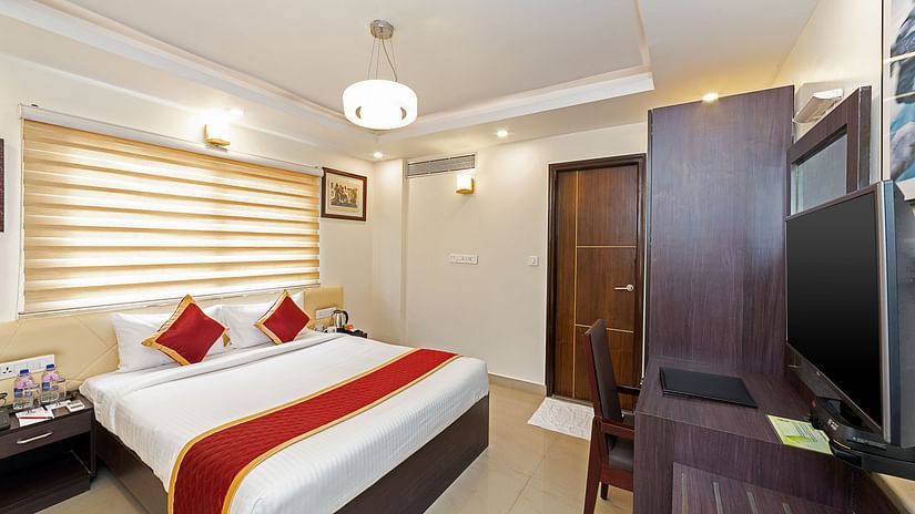 Deluxe Rooms in Whitefield 8