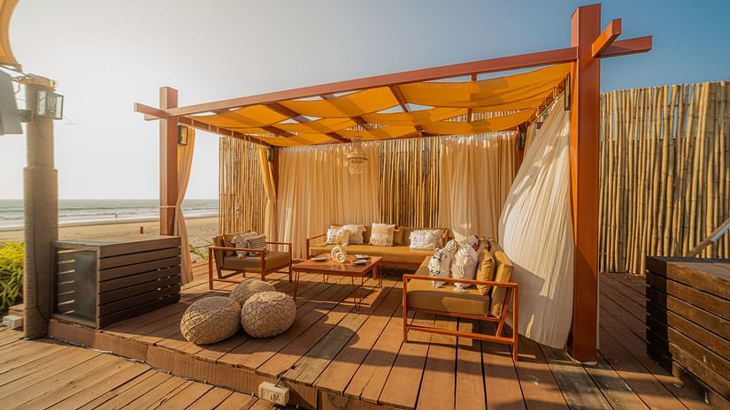 Openair sofa set by the beach 