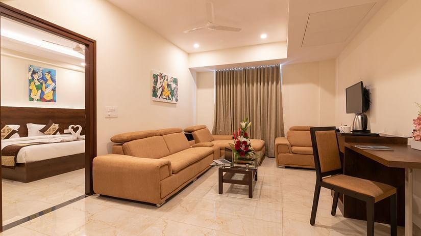 Living room of Suite 3
