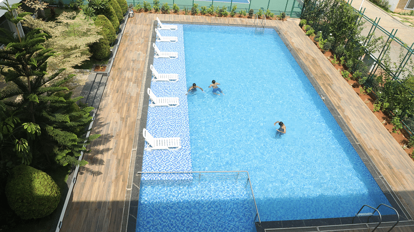 Bird s-eye view of swimming pool