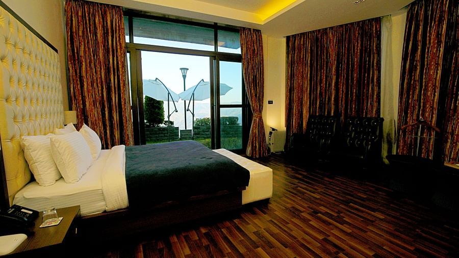 spacious rooms at Aranya Himalayan Retreat 11 - Aranya Himalayan Retreat, Mashobra