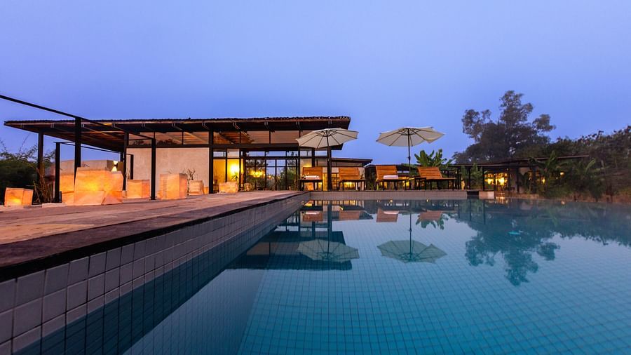 Swimming pool 2