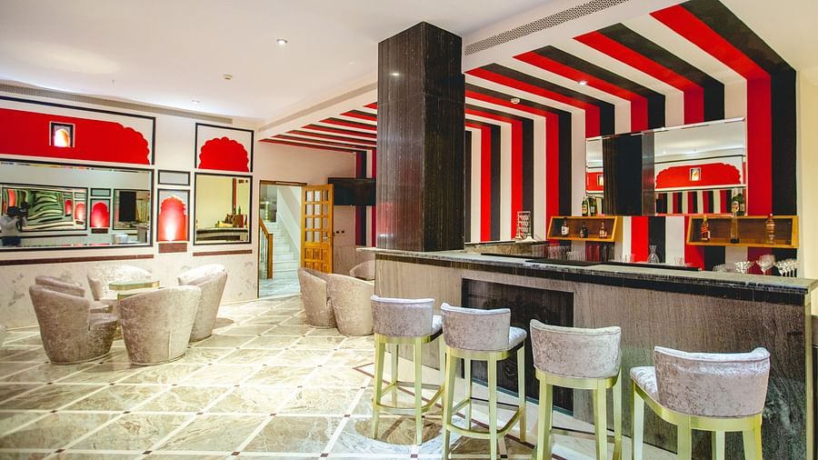 Buena Vista Luxury Garden Spa Resort - the seating space beside the bar counter at Flamingo