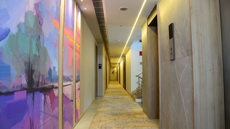 Lobby with Art - Citrus Classic Bengaluru