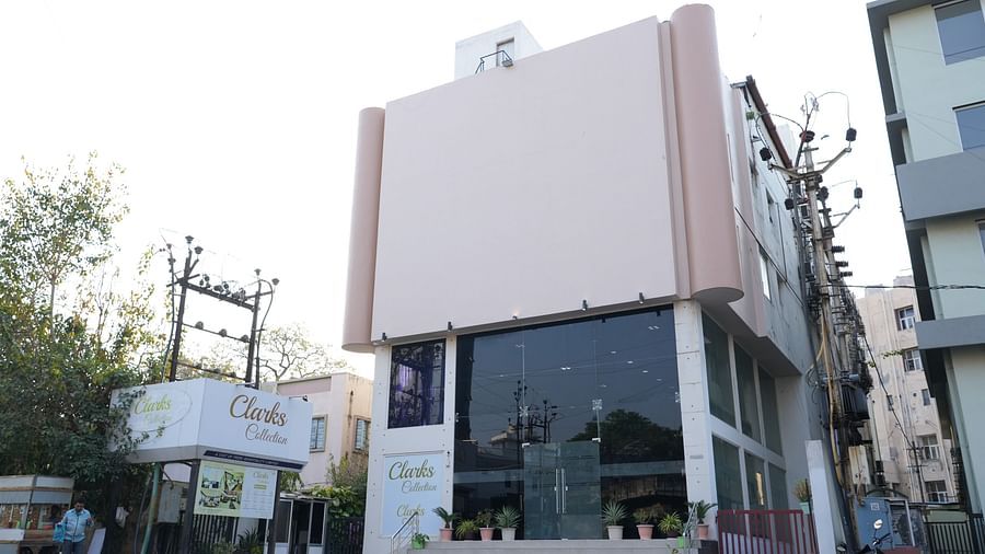 Exterior view of Clarks Collection, Bhavnagar