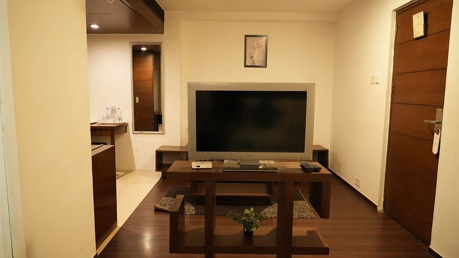 TV viewing area within the suite room at Clarks Collection, Bhavnagar