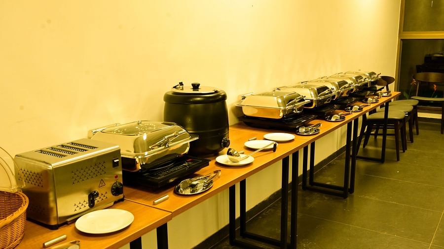 Well lit buffet area - Clarks Inn Express, KRS Road, Mysore