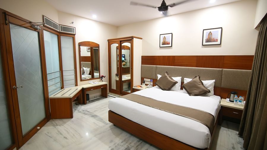 Suite at Hotel Daspalla Executive Court Vishakapatnam 2