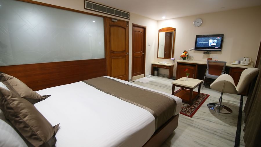 Suite at Hotel Daspalla Executive Court Vishakapatnam 5