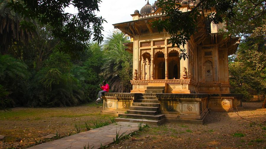 Deo Bagh - 17th Century, Gwalior - the exterior facade of a temple located amid greenery