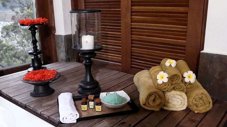 towels and toiletries at unwind spa