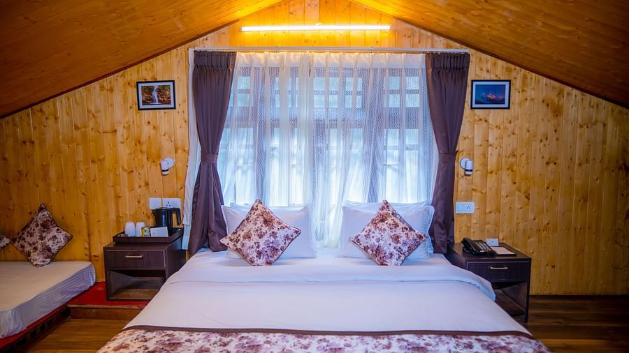 Dream Villa Retreat, Pelling - The comfortable bedding in the interiors of the Attic Room at our hotel