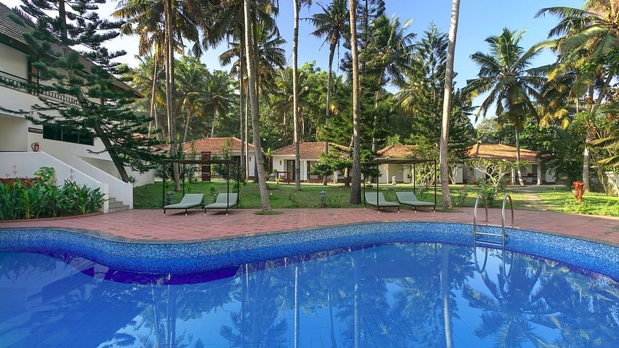 Pool With Premium Rooms