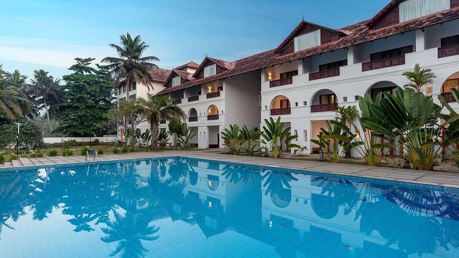 Estuary View Room - Swimming Pool