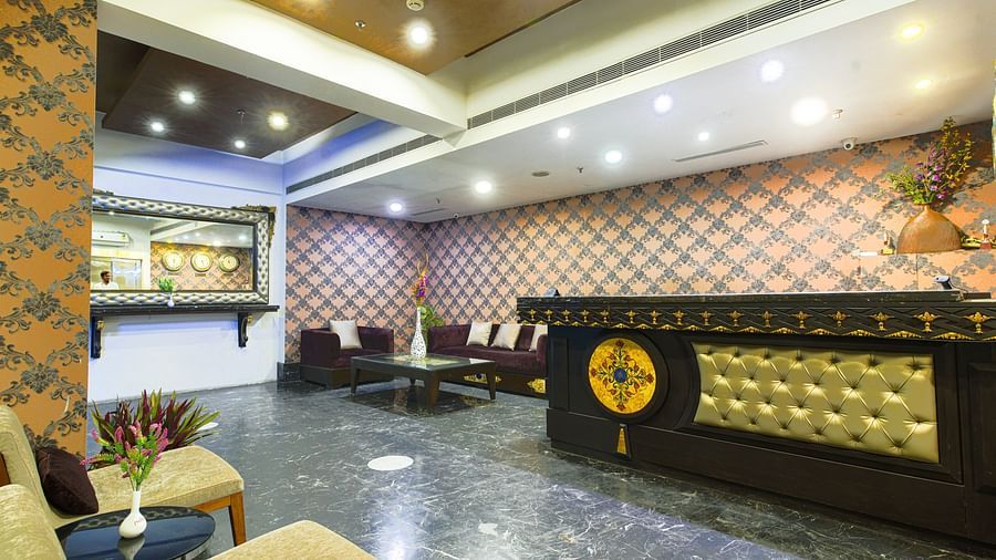 GIS Select Hyderabad Hotel Lobby Pic 2