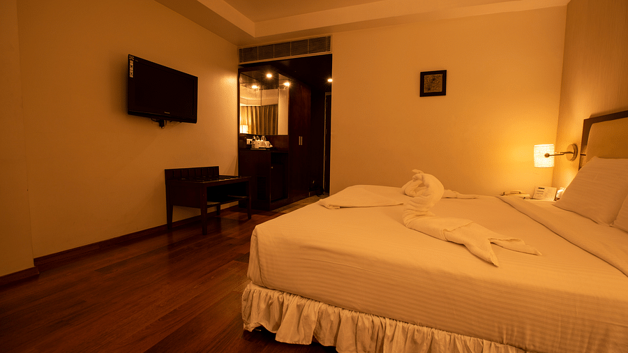Executive Room Queen Bed 3