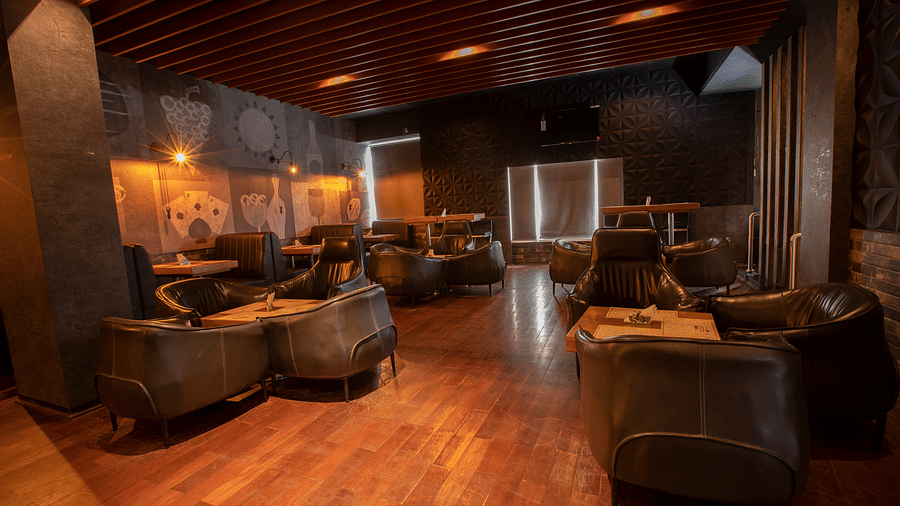 The Cedar House Lounge Bar 15