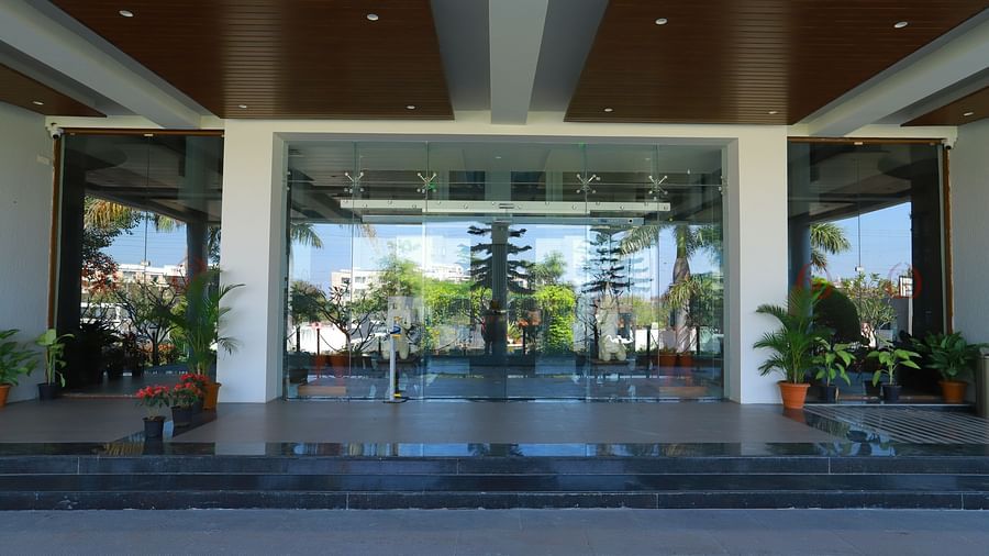 Entrance1