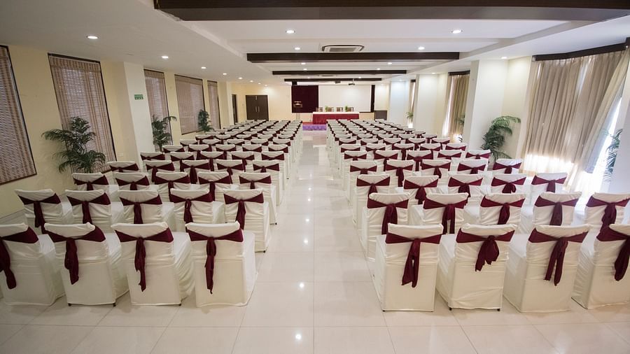 the seating arrangement at the banquet 3 - Grand Sarovar Portico Latur