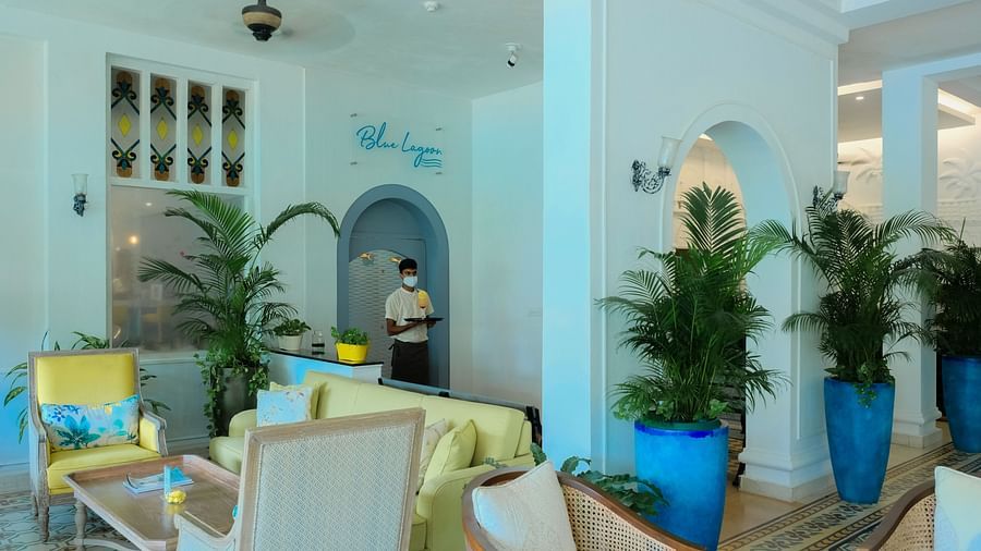 cosy indoor seating space - blue lagoon pub in south goa at heritage village resort and spa