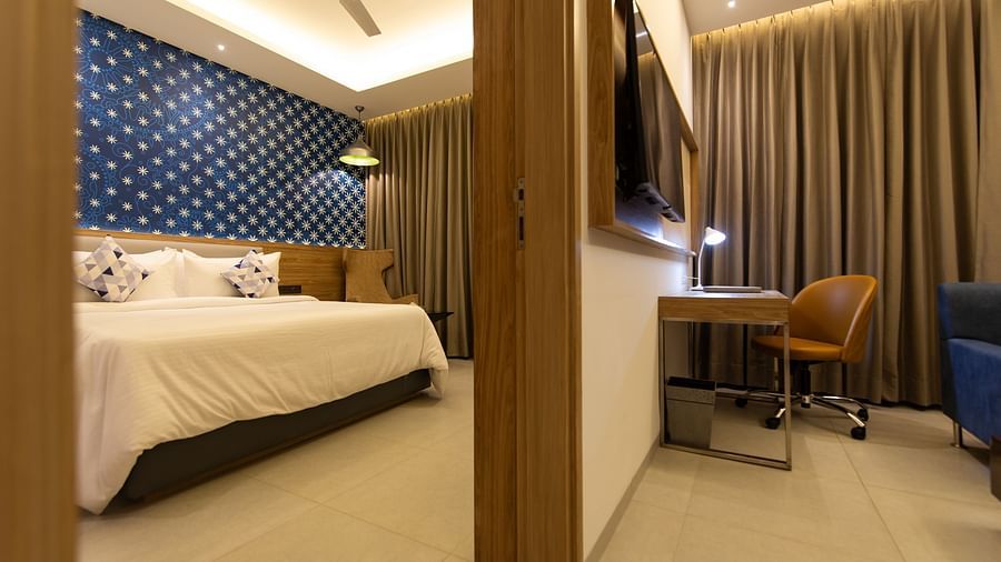 Executive Suite at Hometel Alambagh, Lucknow 4