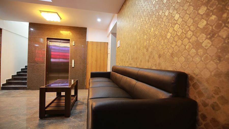 Lobby 1