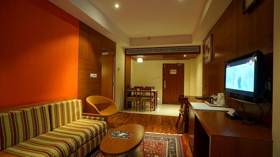 GOLDEN SUITE at Hotel Daspalla Vishakhapatnam 4