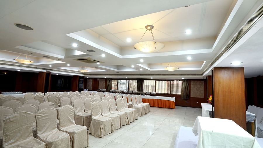 Banquet Halls at Hotel Geetha Regency in Guntur 4