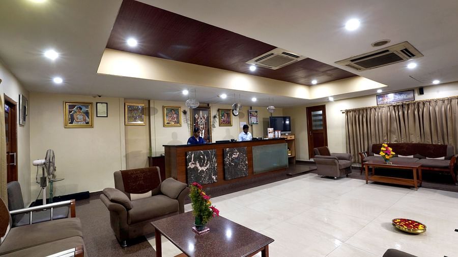 Lobby at Hotel Geetha Regency in Guntur 1