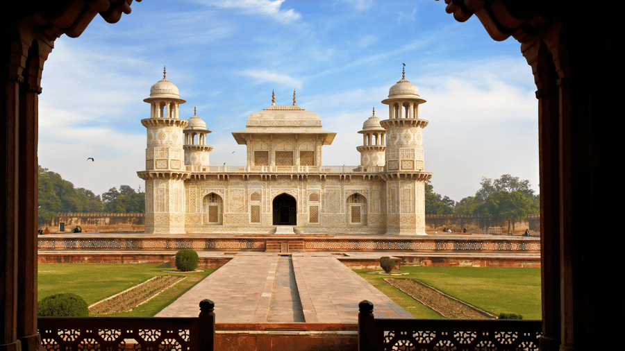 A Tomb of Itimad-ud-Daula, view through an archway