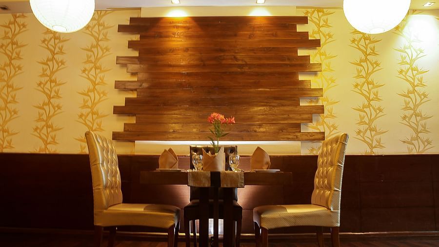 Private dining booth setup