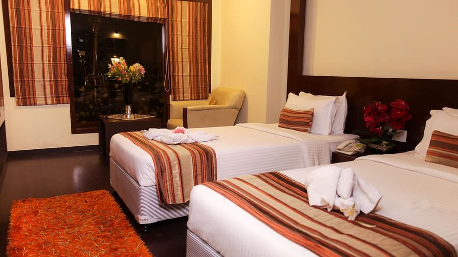 Twin beds in luxury room