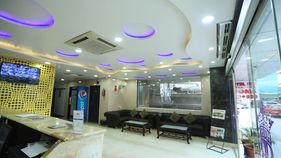 Lounge 1