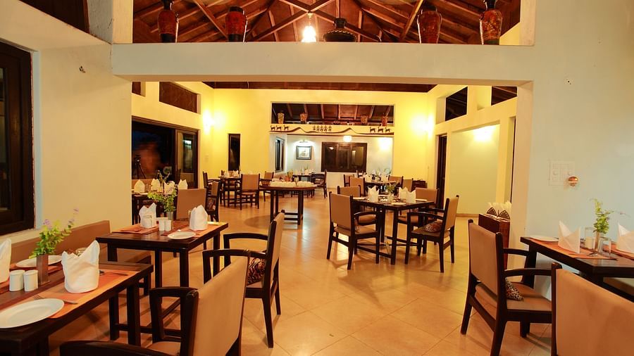 Restaurant at Infinity Resorts Bandhavgarh 2