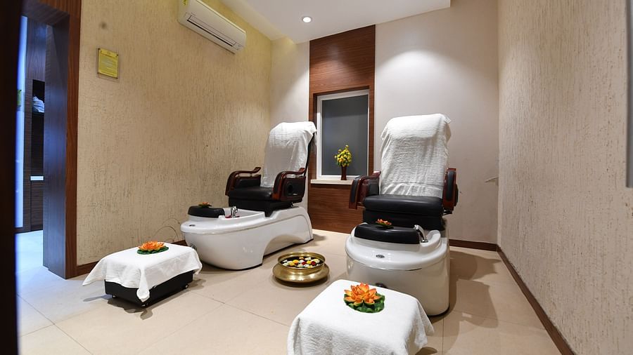 overview of the Pedicure Station with two chairs for customers to sit in - IOSIS Spa & Wellness