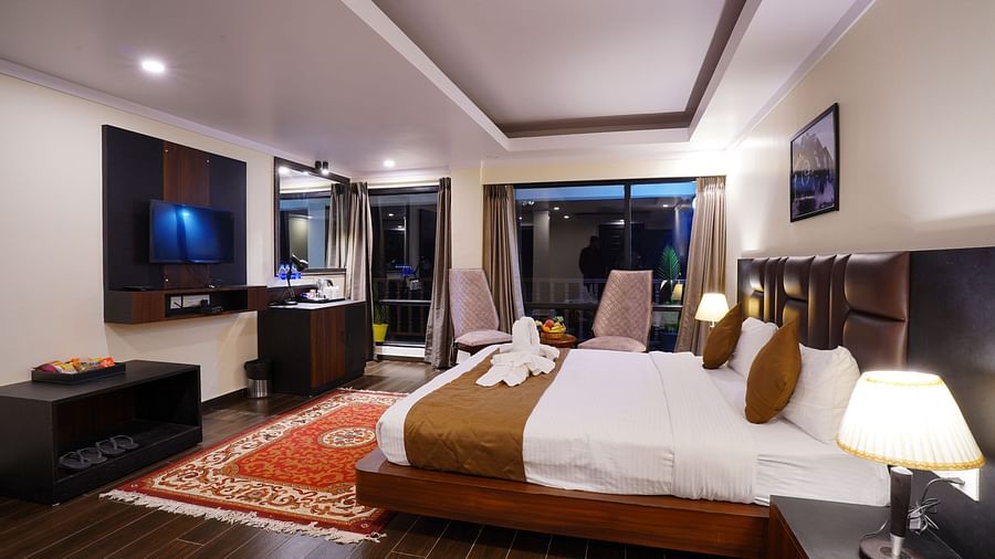 Executive Family Room 2